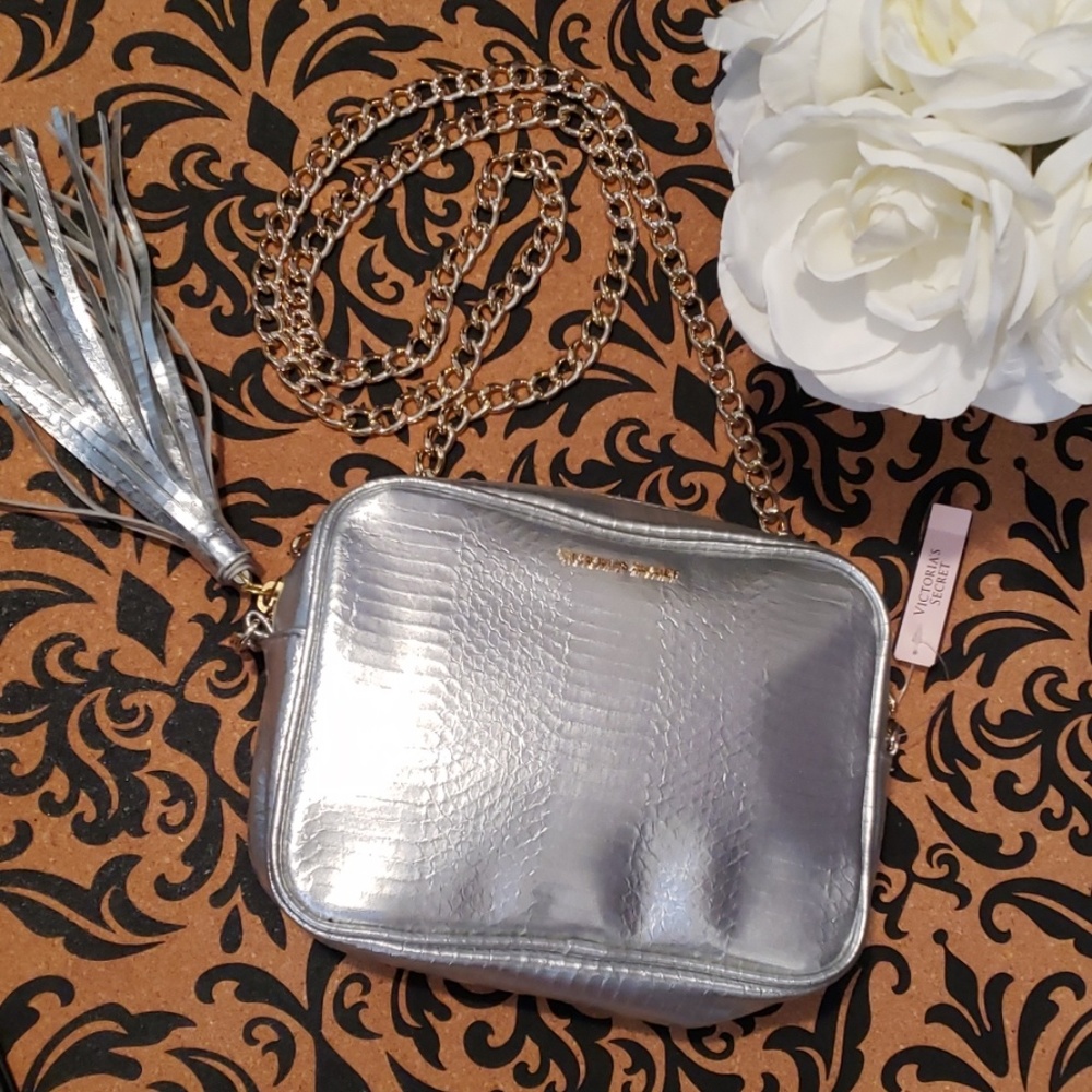 VICTORIA'S SECRET SILVER FAUX SNAKESKIN CROSSBODY